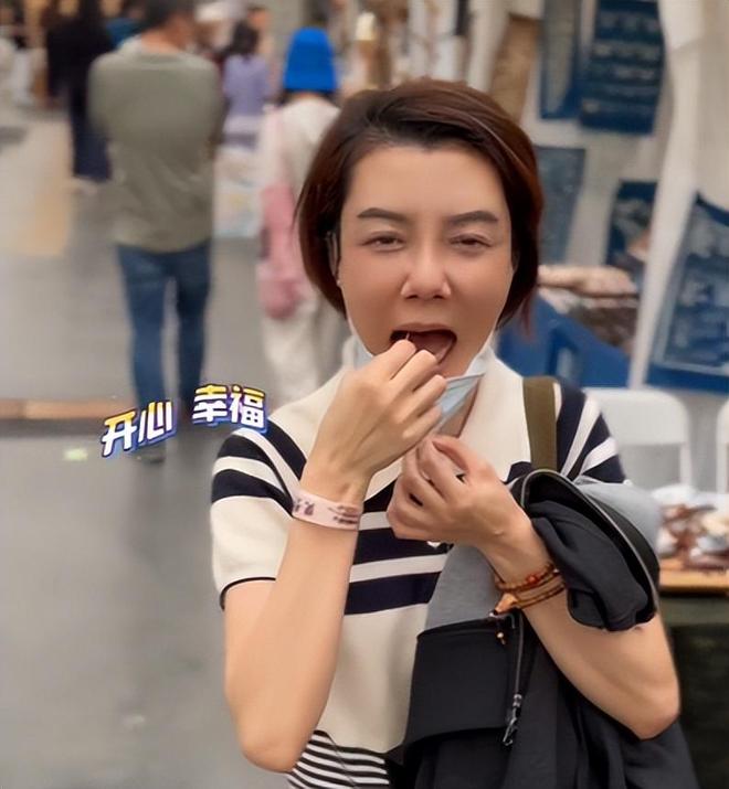 太大了难怪不拍戏了都快认不出来了不朽情缘去集市偶遇车晓她脸变化(图8)